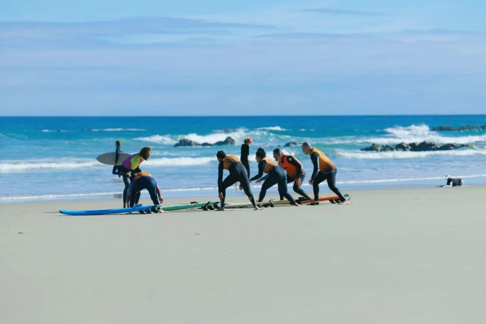 Aprender surf en la playa de Lóngara (Barreiros)