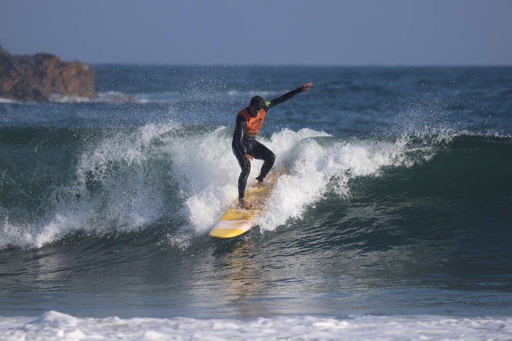 Cursos de surf en Barreiros para todos los niveles Sensación Surf