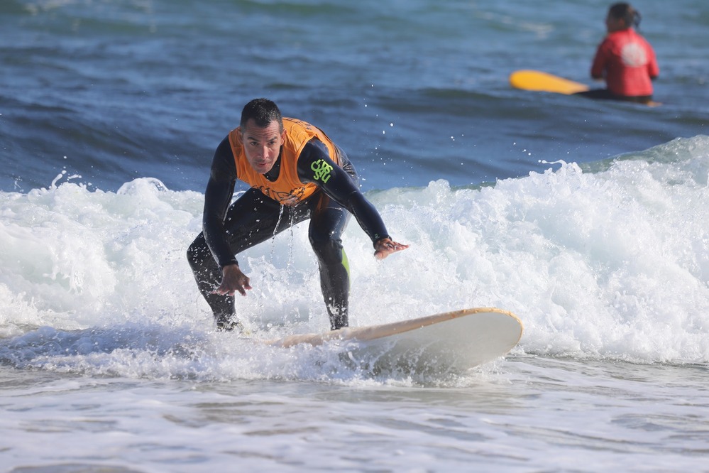 Escuela de surf para adultos en Barreiros (Lugo) Sensación Surf