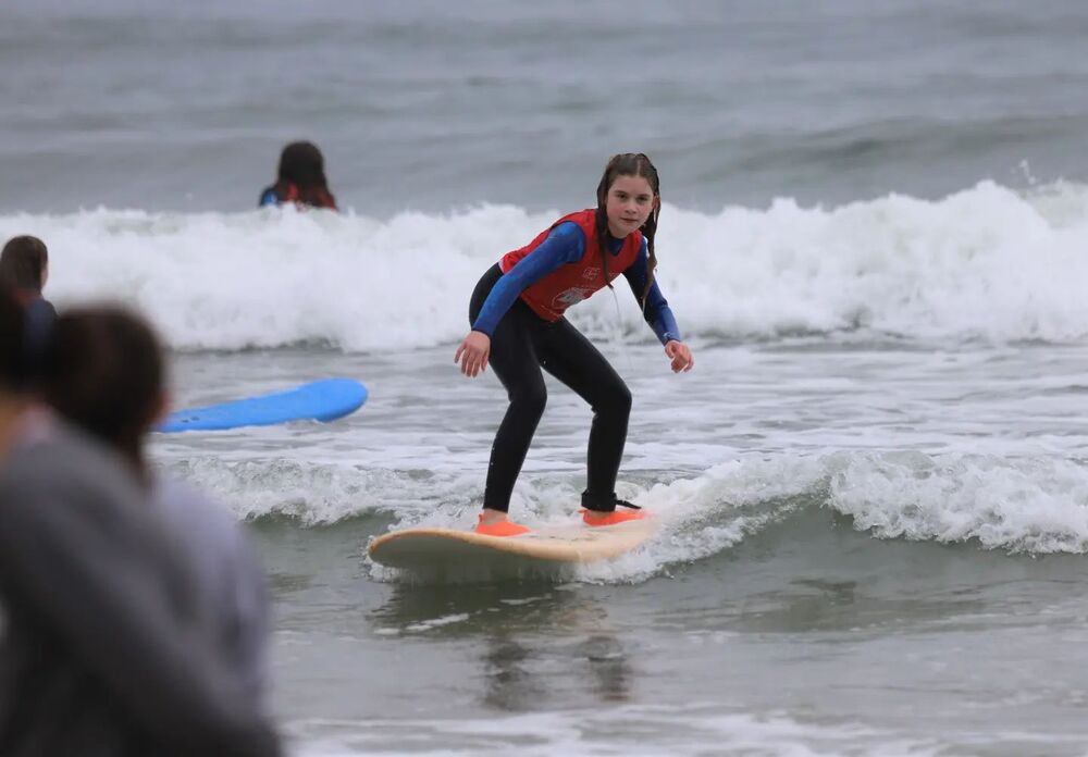 Alquila tablas de surf para niños en Sensacion Surf